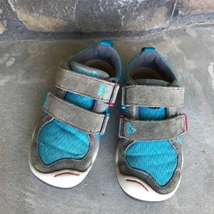 Plae “Ty” style - size 8 Toddler